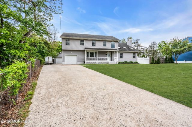 7 Musket Place, Toms River, NJ 08753