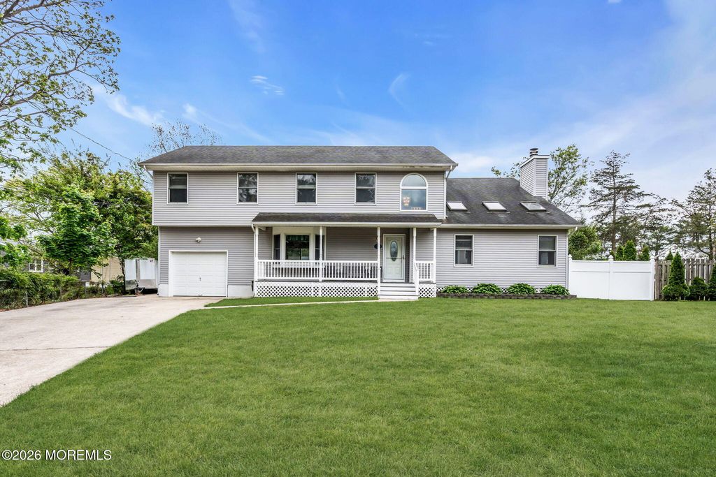 7 Musket Place, Toms River, NJ 08753