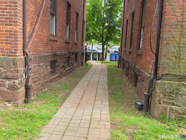 68-70 Morris Street 201, Hartford, CT 06114