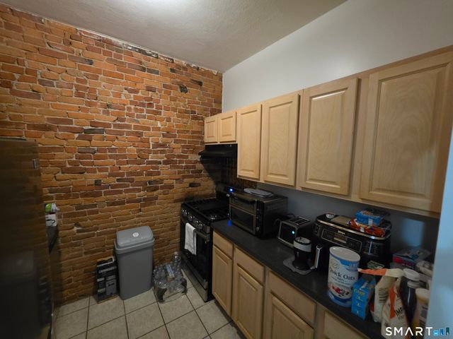 68-70 Morris Street 201, Hartford, CT 06114