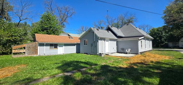 435 S ALLEN ST, Centralia, MO 65240