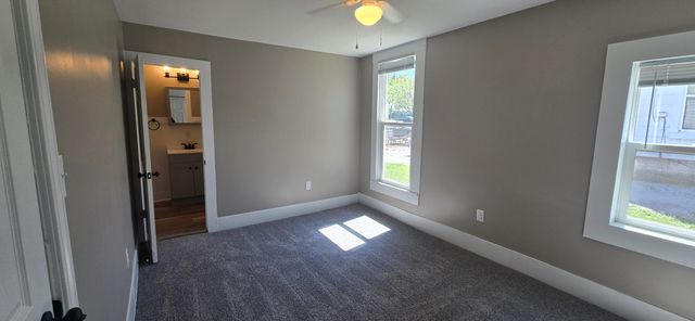 435 S ALLEN ST, Centralia, MO 65240