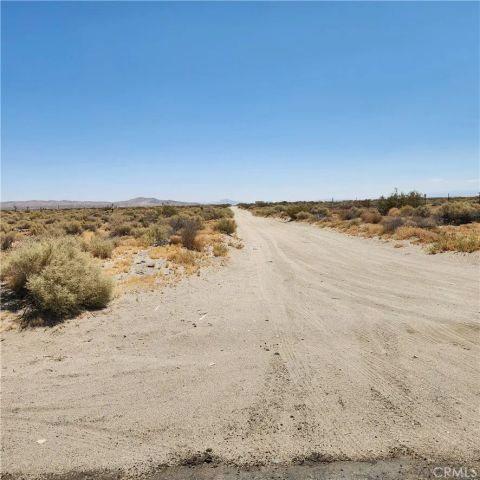 202 Shelly, El Mirage, CA 92301