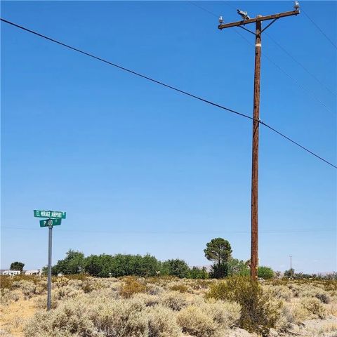 202 Shelly, El Mirage, CA 92301