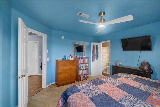 307 Glenwood Place, Siloam Springs, AR 72761