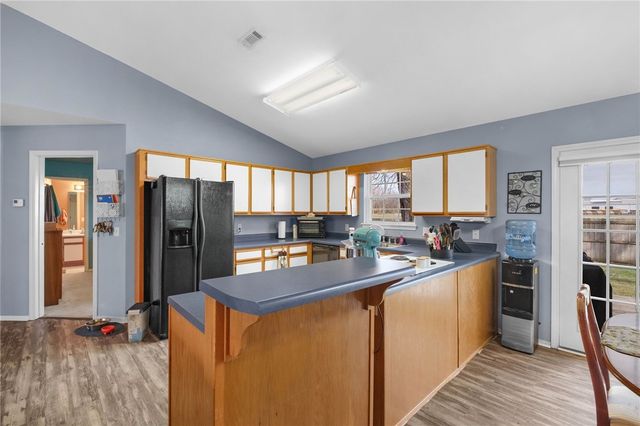 307 Glenwood Place, Siloam Springs, AR 72761