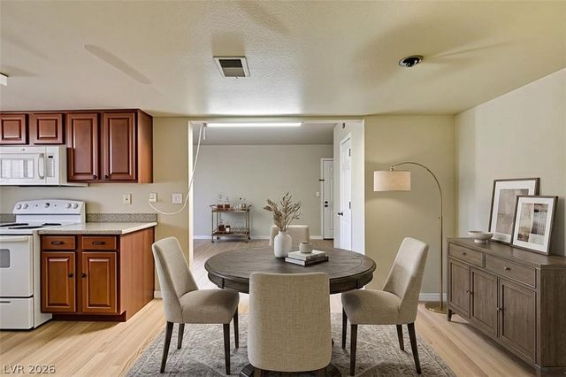 4450 Sandy River Drive 77, Las Vegas, NV 89103