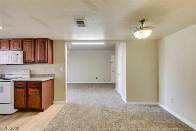 4450 Sandy River Drive 77, Las Vegas, NV 89103