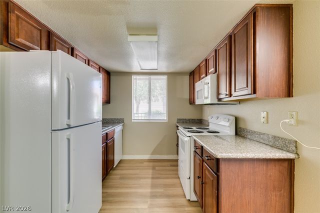 4450 Sandy River Drive 77, Las Vegas, NV 89103