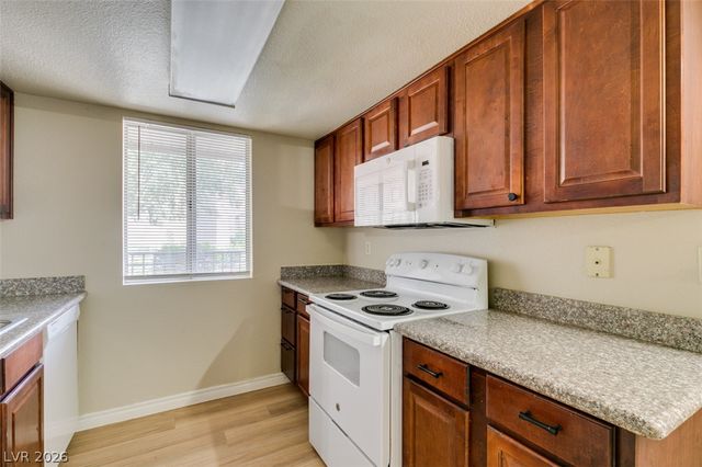 4450 Sandy River Drive 77, Las Vegas, NV 89103