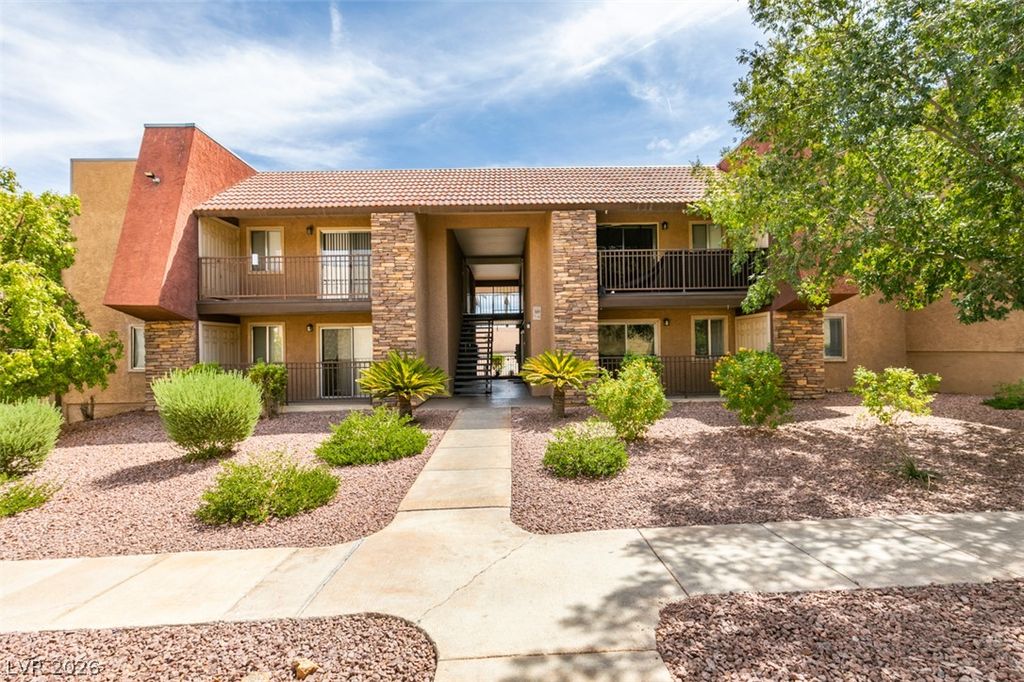 4450 Sandy River Drive 77, Las Vegas, NV 89103
