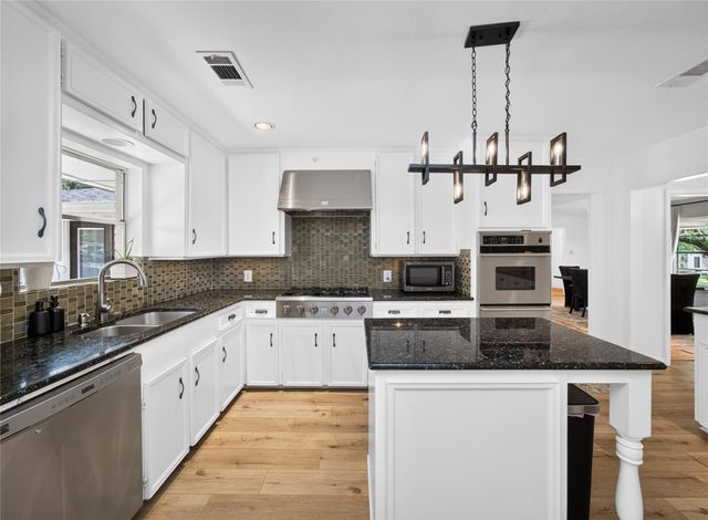 4901 Timberline DR, Austin, TX 78746