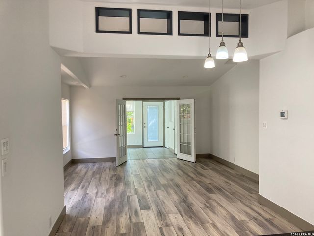 6810 Enchanted Springs Dr, San Antonio, TX 78249
