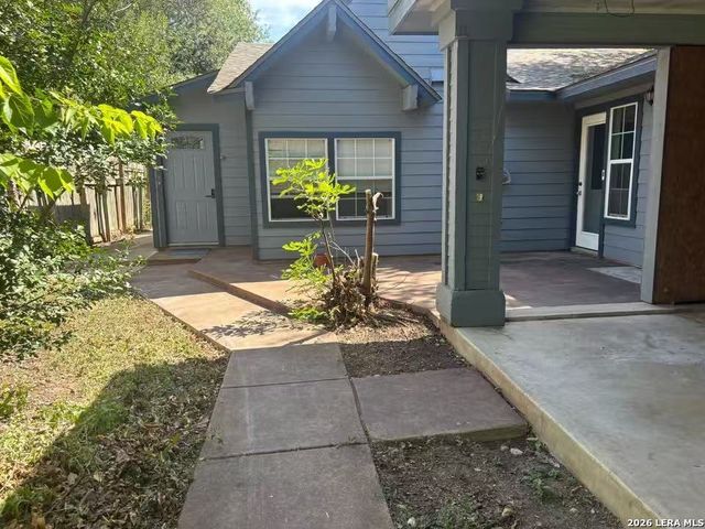 6810 Enchanted Springs Dr, San Antonio, TX 78249