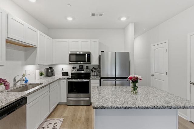 158 Grayson Cir, Chapel Hill, TN 37034