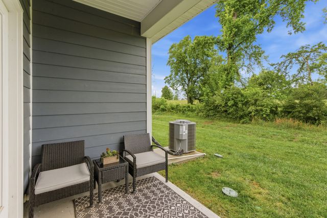 158 Grayson Cir, Chapel Hill, TN 37034
