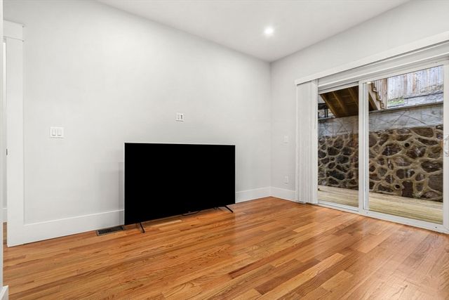 50 Cottage St 1, Chelsea, MA 02150