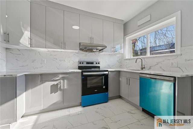 92 Leigh Avenue, Princeton, NJ 08542