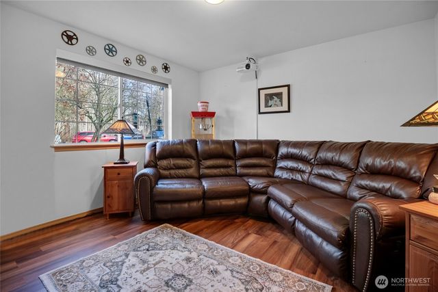 910 127th Street Ct E, Tacoma, WA 98445