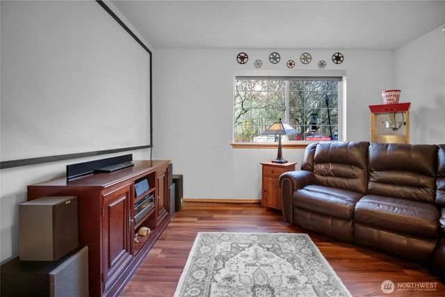 910 127th Street Ct E, Tacoma, WA 98445