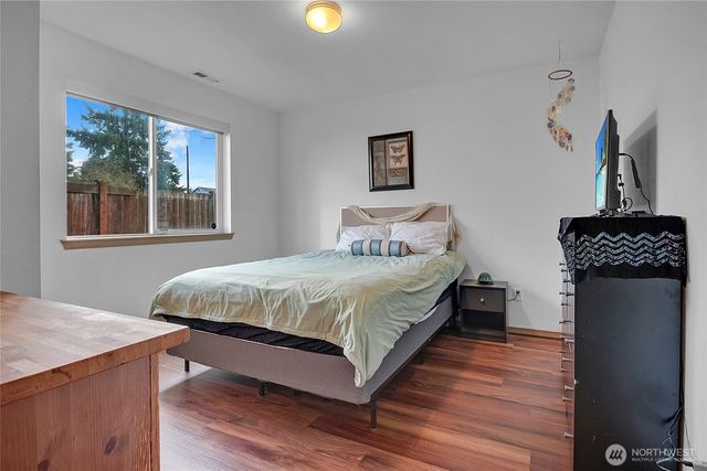 910 127th Street Ct E, Tacoma, WA 98445