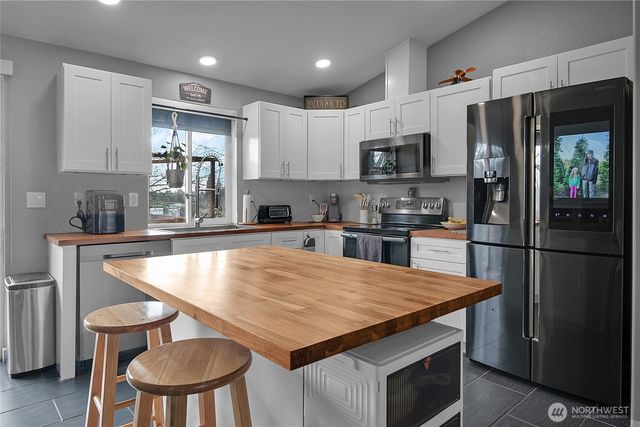 910 127th Street Ct E, Tacoma, WA 98445