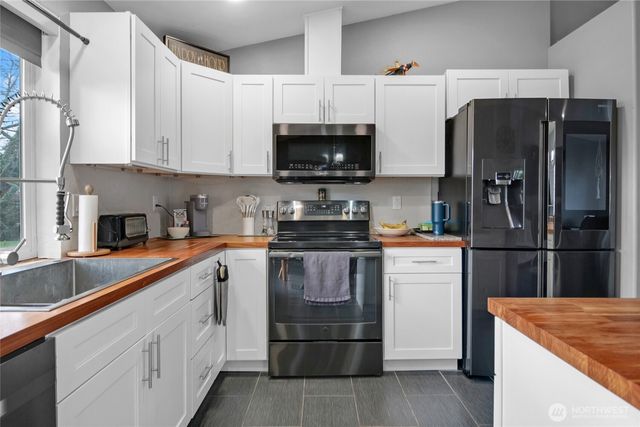 910 127th Street Ct E, Tacoma, WA 98445