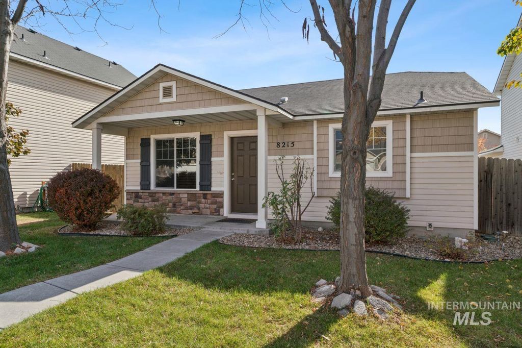 8215 W Grubstake, Boise, ID 83709 photo 2