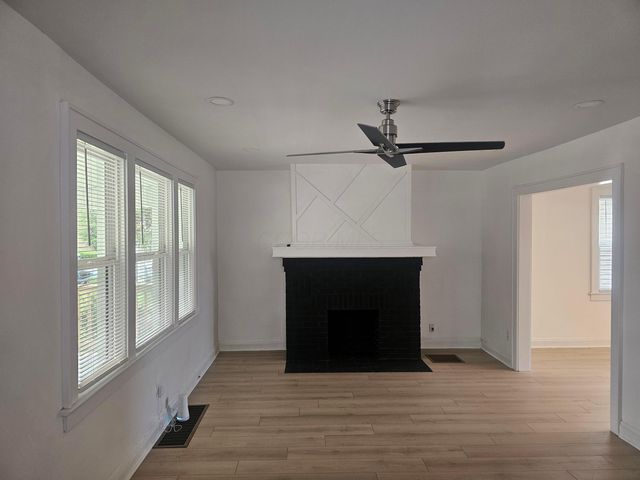 1472 E 25th Avenue, Columbus, OH 43211