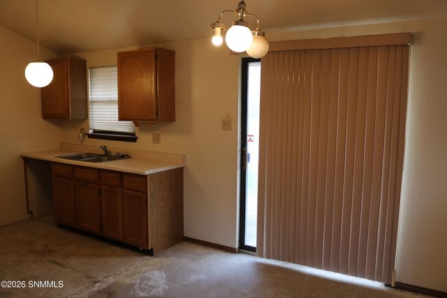 1156 N Willow Street, Las Cruces, NM 88001