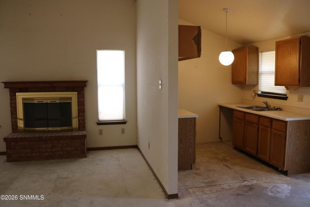 1156 N Willow Street, Las Cruces, NM 88001