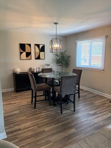 1127 Hertford Court 0, Wheaton, IL 60189
