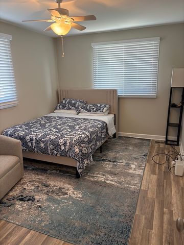 1127 Hertford Court 0, Wheaton, IL 60189