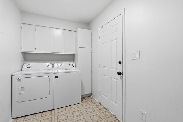 2106 Lamplight Village CIR A, Austin, TX 78727