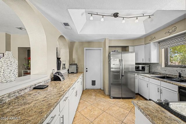 1610 N STAPLEY Drive 112, Mesa, AZ 85203