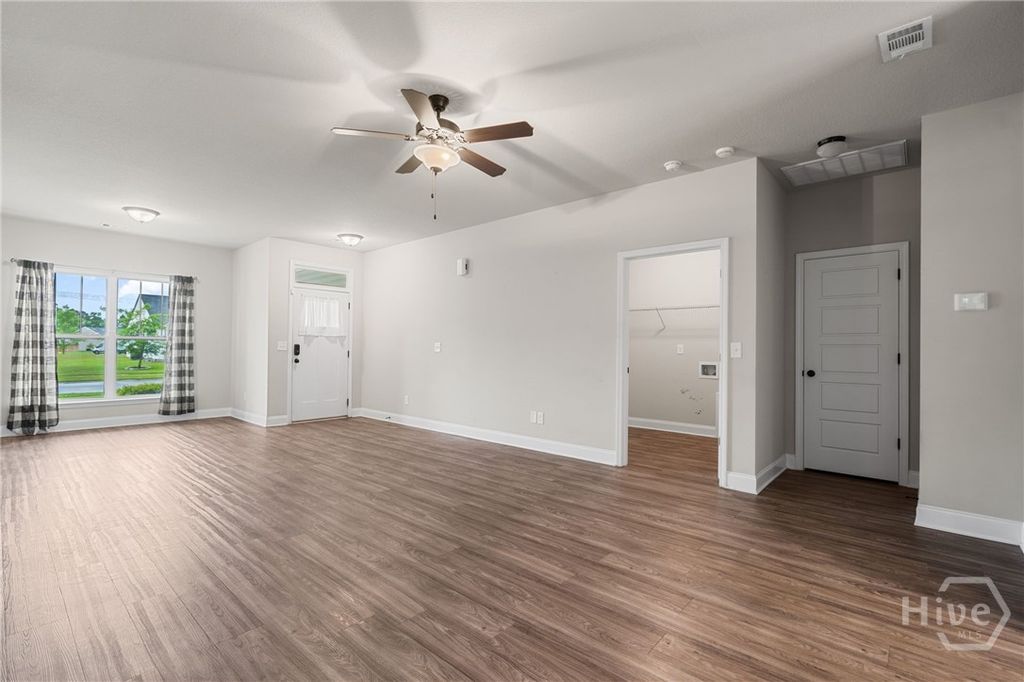 Image 11 of property listing at 211 Crosswinds Drive, Rincon, GA 31326