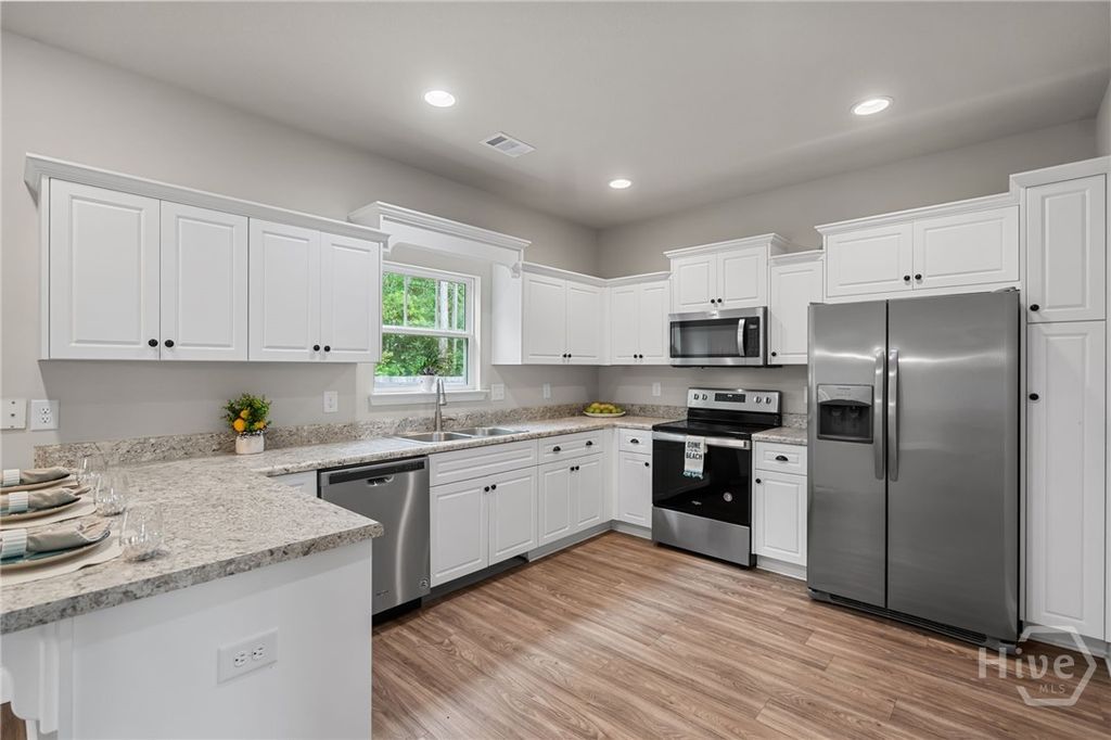 Image 12 of property listing at 211 Crosswinds Drive, Rincon, GA 31326