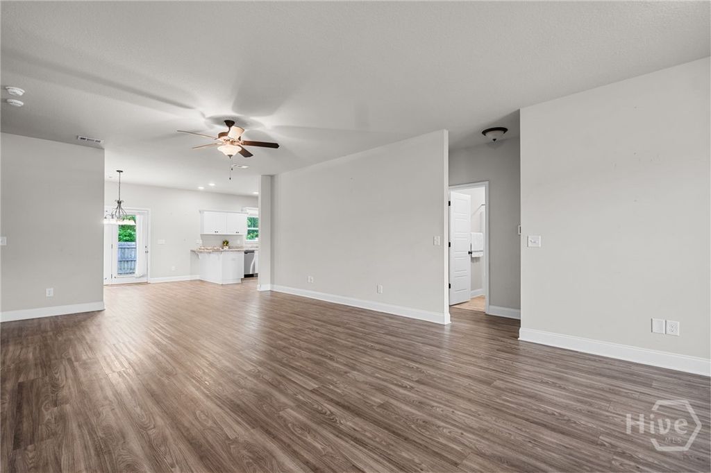 Image 6 of property listing at 211 Crosswinds Drive, Rincon, GA 31326