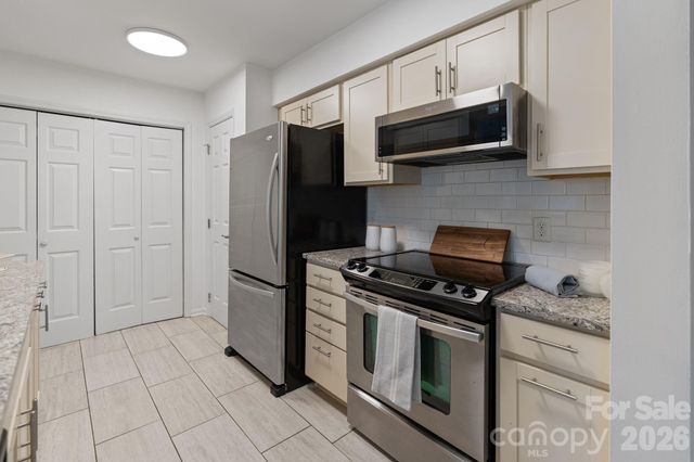 3505 Colony Crossing Drive, Charlotte, NC 28210