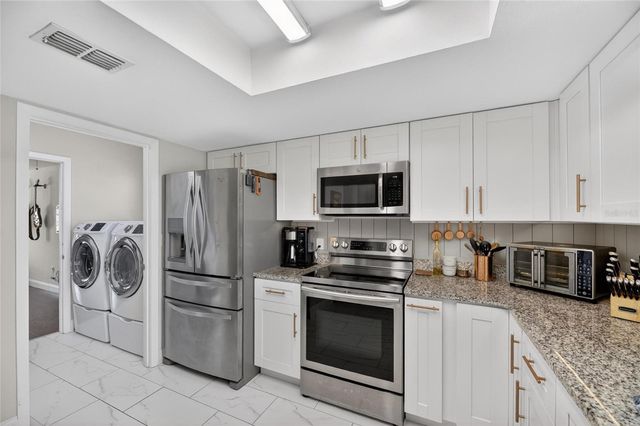 6145 17TH STREET, Zephyrhills, FL 33542
