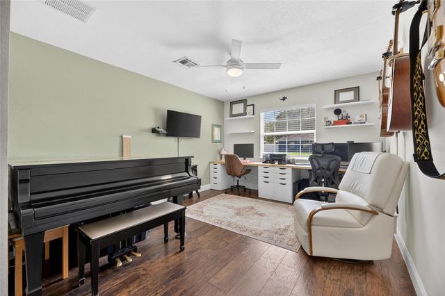 6145 17TH STREET, Zephyrhills, FL 33542
