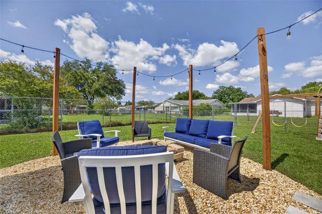 6145 17TH STREET, Zephyrhills, FL 33542