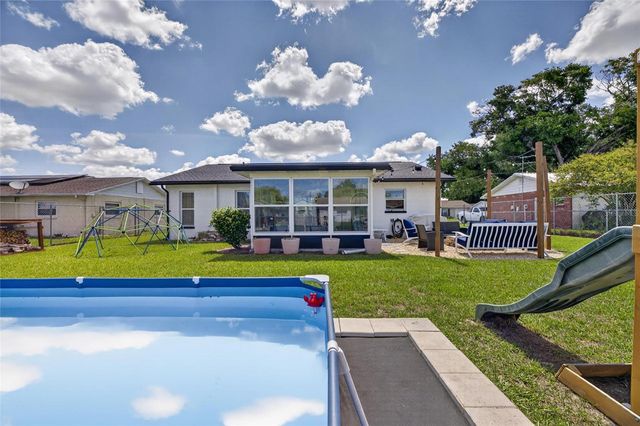 6145 17TH STREET, Zephyrhills, FL 33542