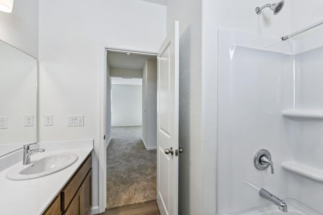 266 Victorious St, Manteca, CA 95337