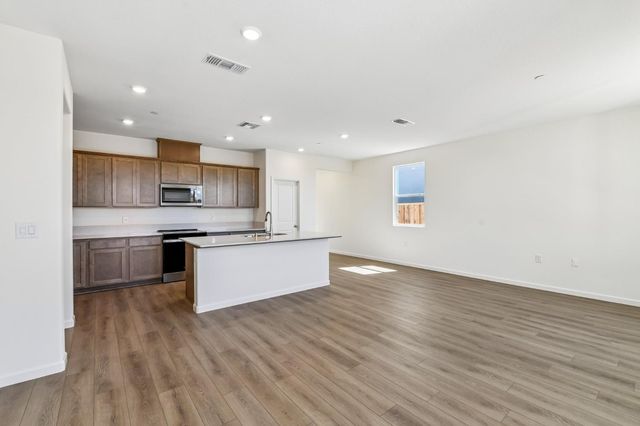 266 Victorious St, Manteca, CA 95337