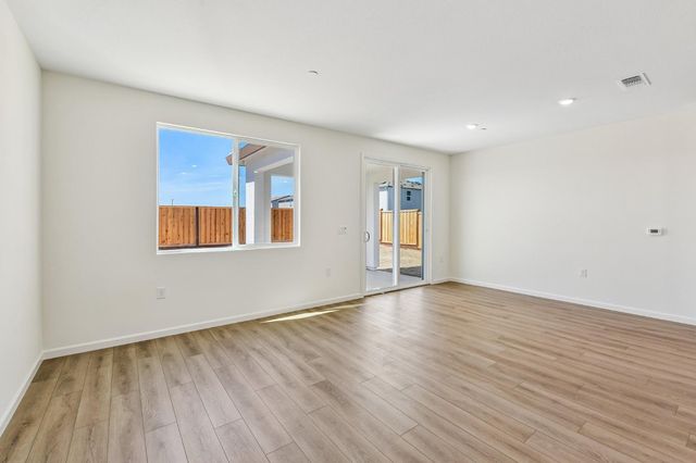 266 Victorious St, Manteca, CA 95337