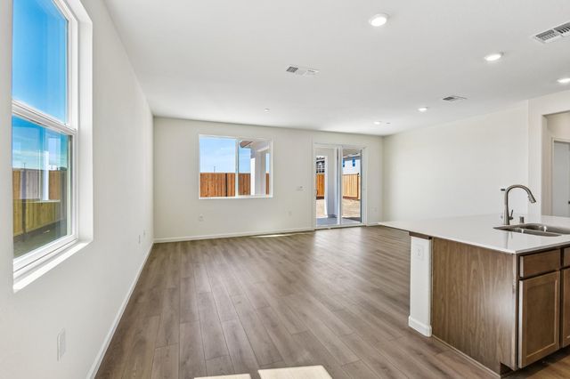 266 Victorious St, Manteca, CA 95337