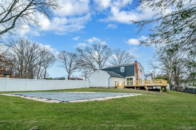 3 Lilac Lane, Port Jefferson Station, NY 11776