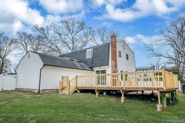 3 Lilac Lane, Port Jefferson Station, NY 11776