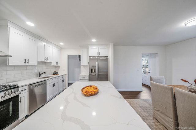 3 Lilac Lane, Port Jefferson Station, NY 11776